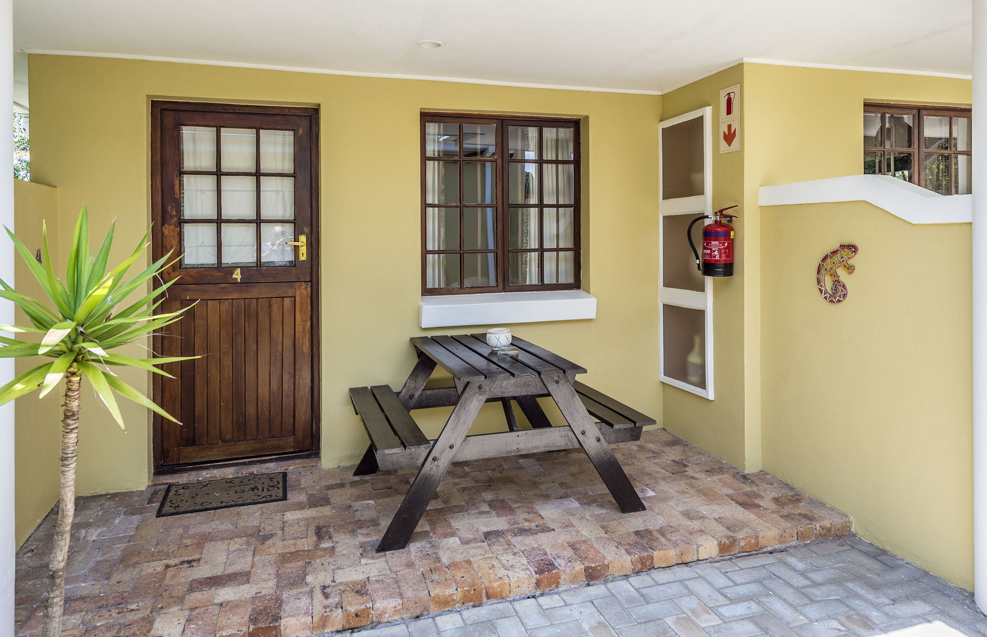 Algoa Guest House Summerstrand Port Elizabeth Exterior photo